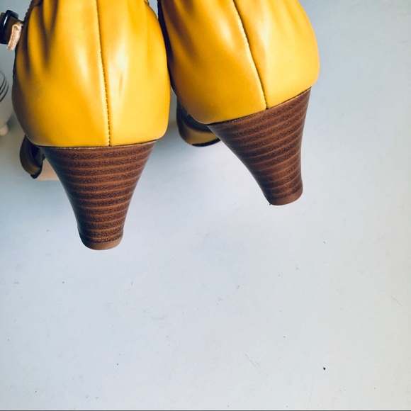 Chelsea Crew Nadia VTG Inspired Criss Cross Heel - Picture 8 of 9